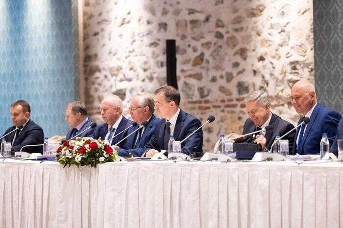 Украинская и российская делегации встретились в Стамбуле: опубликованы крупные фото переговоров