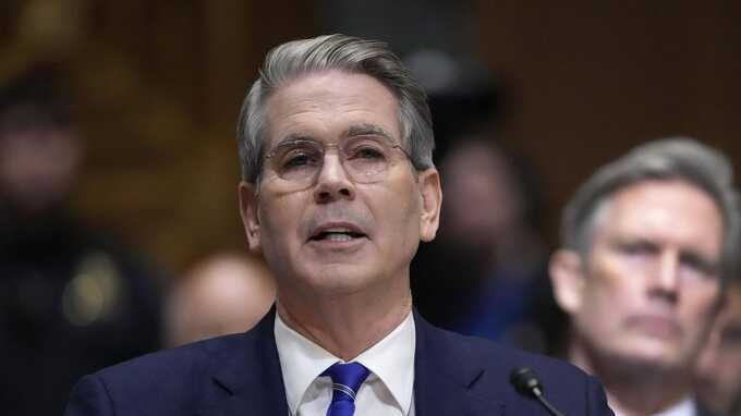 Министр финансов США Бессент признал неэффективность санкций против России при Байдене