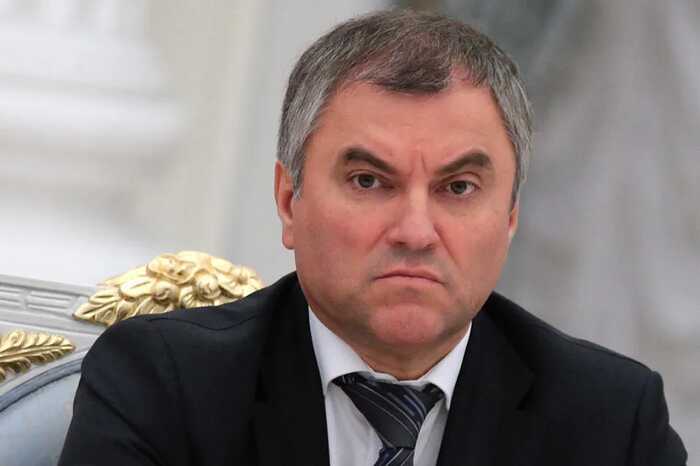 Спикер Госдумы Вячеслав Володин оказался под прицелом элитной борьбы между Советом Федерации и Кремлём