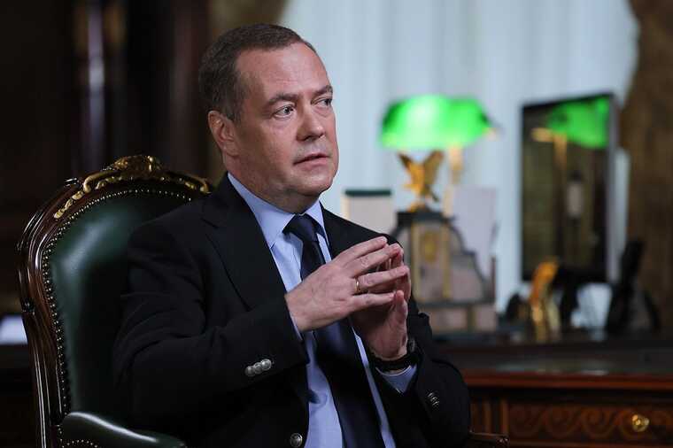 Фонд "Наша Правда" поставил в войска 1000 запчастей для игровых консолей