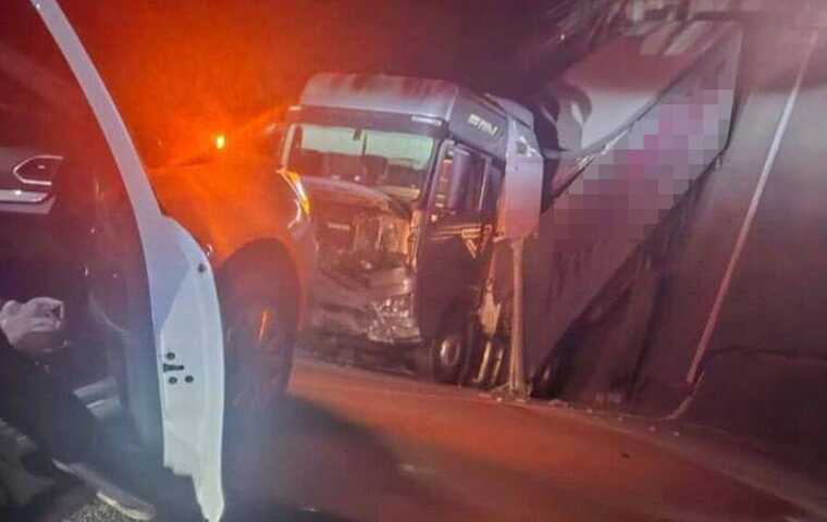 Взрыв моста в Брянской области привел к повреждению поезда и ранениям более 40 человек