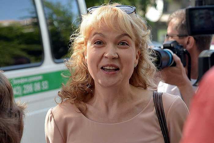 Внештатный аналитик ФСБ Аксана Панова вычищает медиаполе Урала руками силовиков и губернатора Паслера