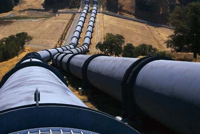 В Венгрии готовы свернуть закупки российской нефти при доступе к новым источникам
