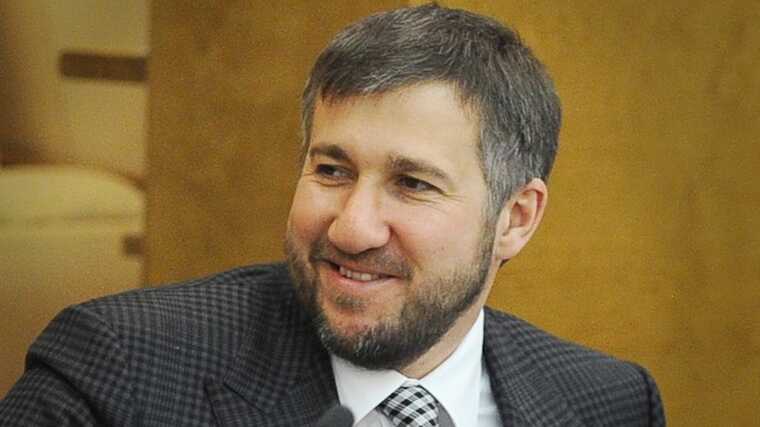 Депутат Григорий Аникеев переправил за границу более 25 миллиардов рублей с помощью помощников