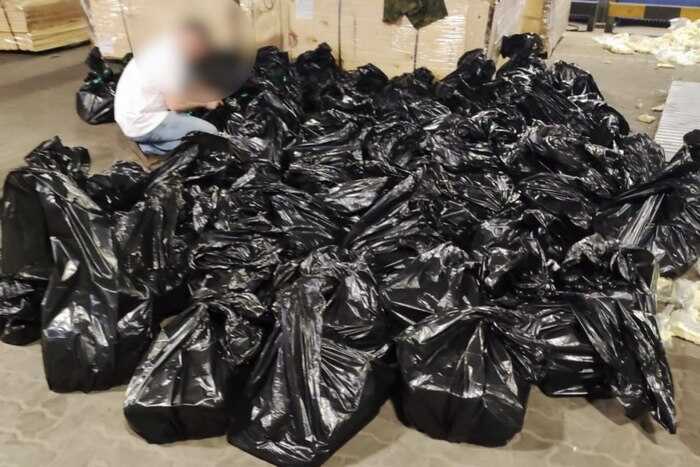 В порту Санкт-Петербурга изъяли рекордную партию кокаина на 12 миллиардов рублей, спрятанную в бананах