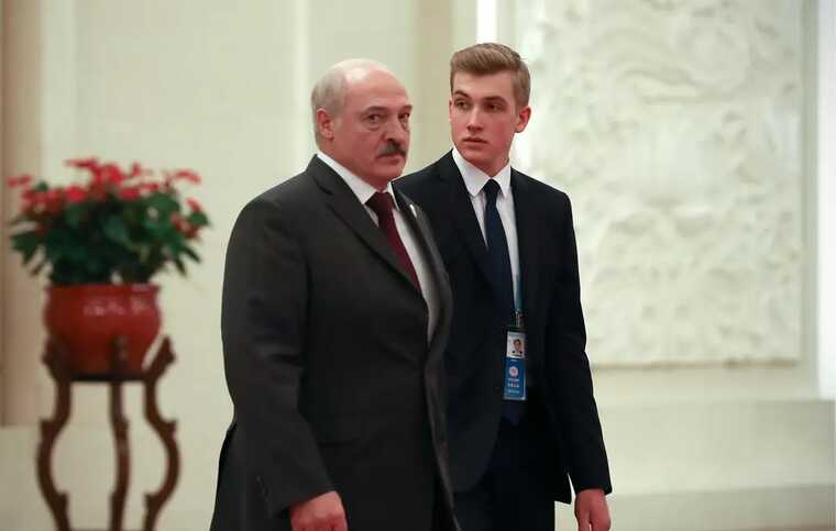Лукашенко оформил президентскую стипендию своему сыну как «одарённому»