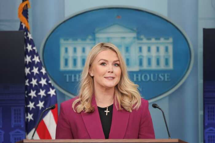 Большинство американцев уверены, что команда Трампа утаивает информацию о деле Эпштейна