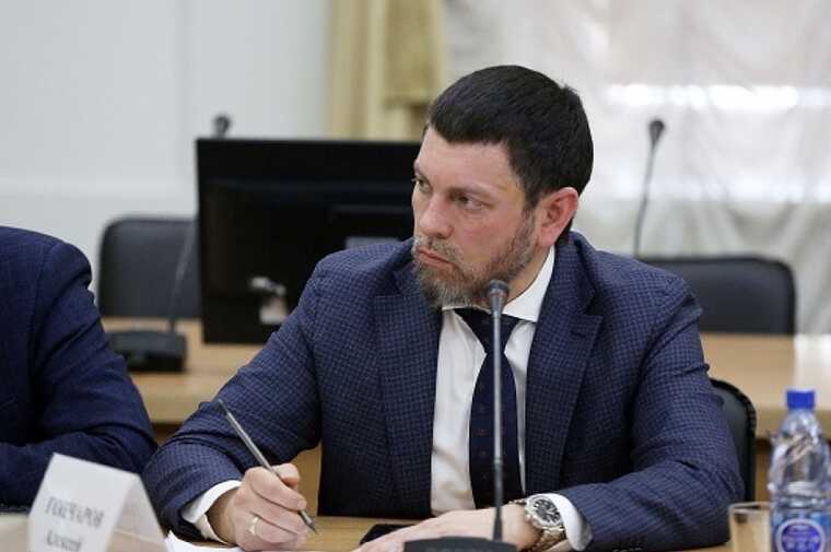 Вице-премьер Забайкалья Алексей Гончаров обвинил дороги в смертельном ДТП