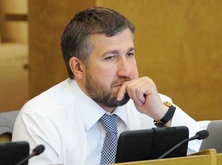 Григорий Аникеев через коррумпированного полковника МВД организовал арест своих бывших менеджеров в Баку