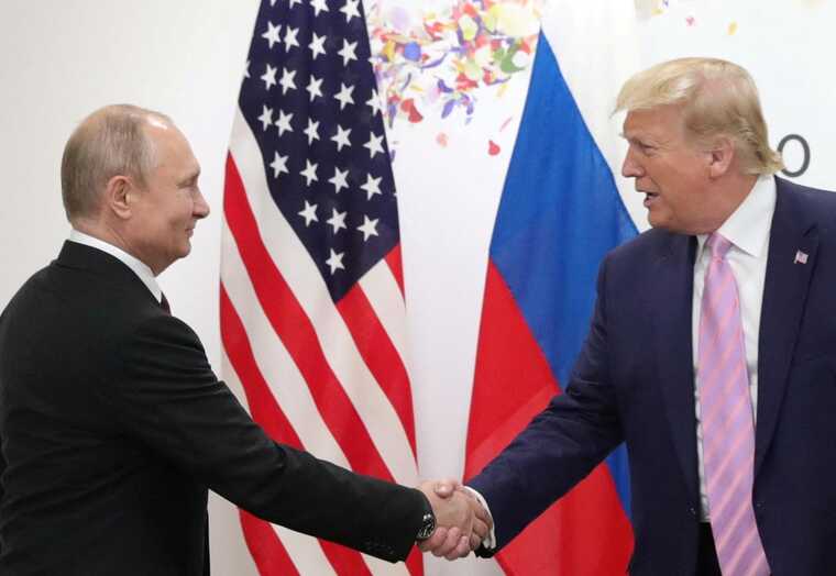 Трамп отказался от новых санкций против России до встречи с Путиным