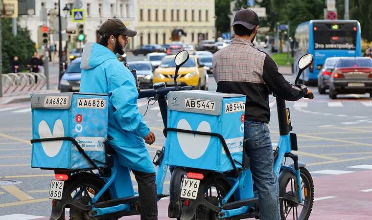 Госдума готовит законопроект о запрете работы курьерами мигрантам с судимостью