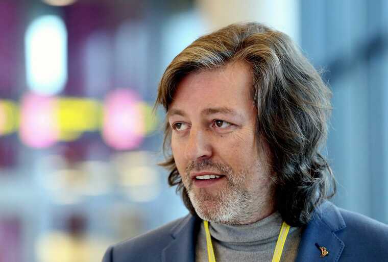 Автомобильный начальник без прав: Киселс нарушил ПДД на глазах у полиции