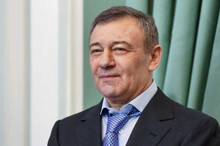 На смену Лукашенко: предприятия ГМС переходят под контроль окружения Ротенберга