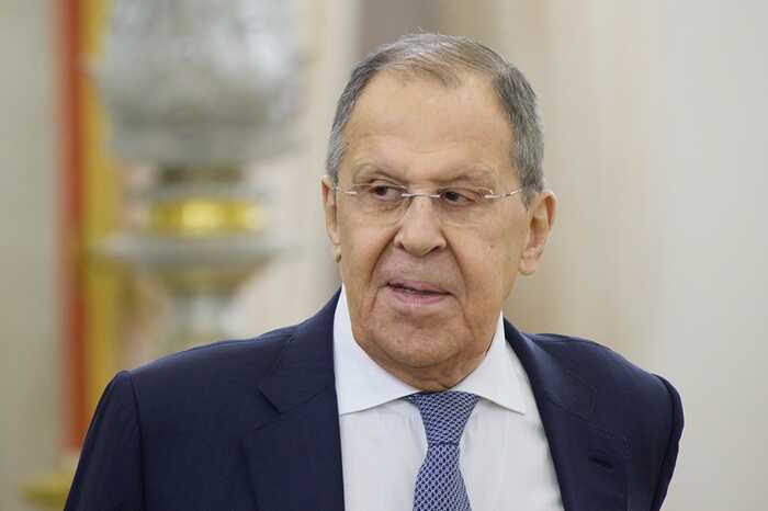 Лавров заявил, что Москва считает актуальным принцип коллективных гарантий по Украине