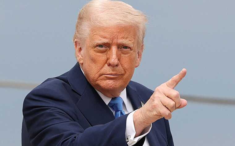 Трамп потребовал аннулировать лицензии ABC и NBC за «предвзятость» и «ложные новости»