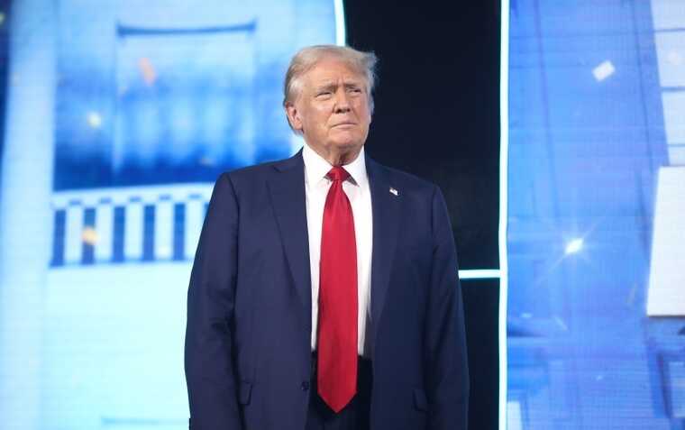 Трамп пообещал сделать Америку больше, сильнее и богаче