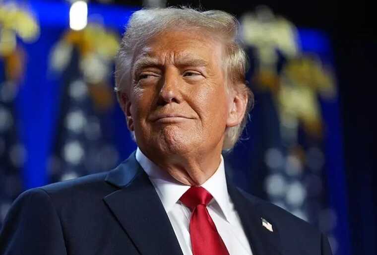 Трамп поздравил мир с Пасхой и жестко раскритиковал Байдена