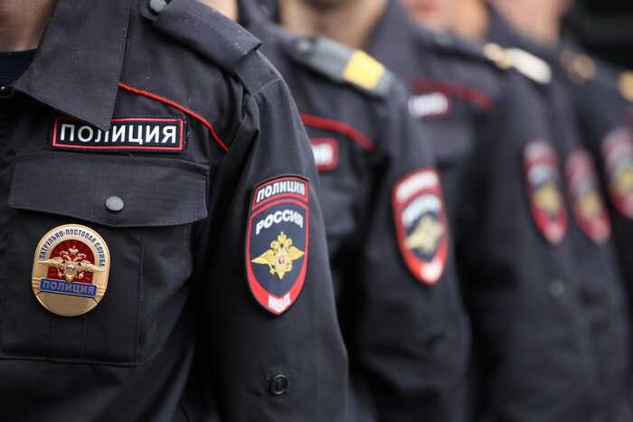 Мигалки, полиция и возвращение к вокзалу: похищение превращается в демонстрацию силы