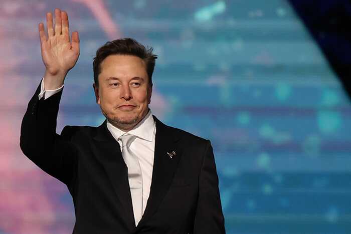 После заявления Трампа Маск объявил о прекращении работы корабля Dragon