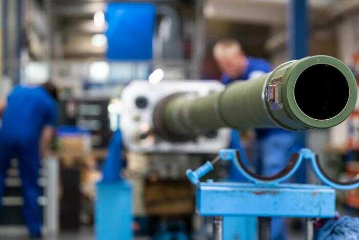 За время конфликта в Украине число открытых рабочих мест в оборонном секторе ЕС увеличилось на 40%