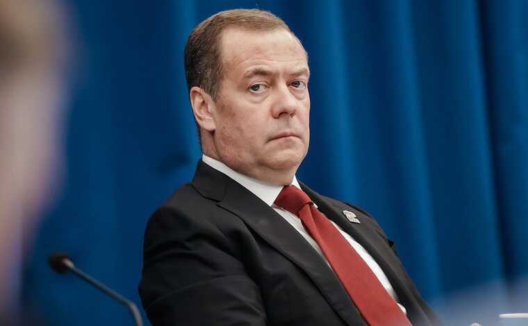 Дмитрий Медведев отреагировал на угрозы Дональда Трампа о введении пошлин за поддержку БРИКС