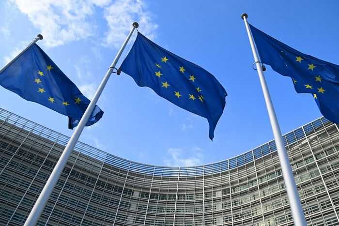 ЕС рассматривает возможность смягчения санкций против России после соглашения о 15-дневном перемирии